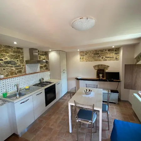 דירה Casa Dell'angelo קסטלנואובו מגרה