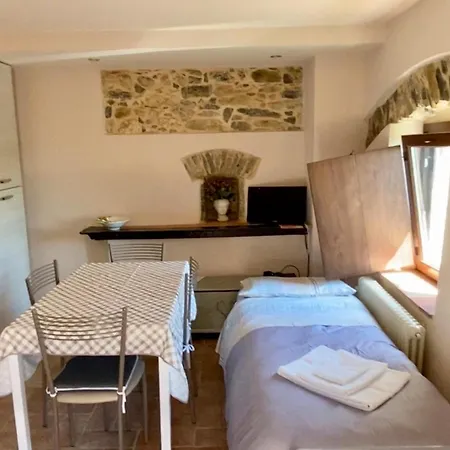 דירה Casa Dell'angelo קסטלנואובו מגרה